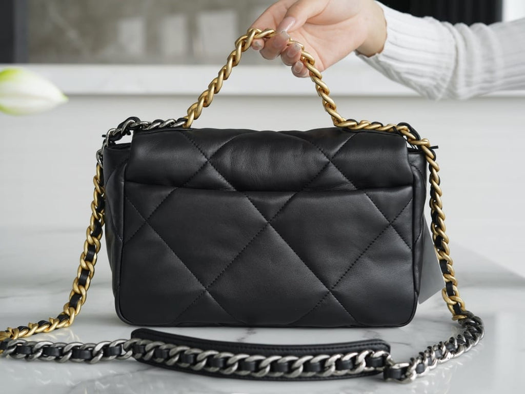 Chanel 19BAG AS1160 Black Gold Buckle Bag Small 26CM — view 5