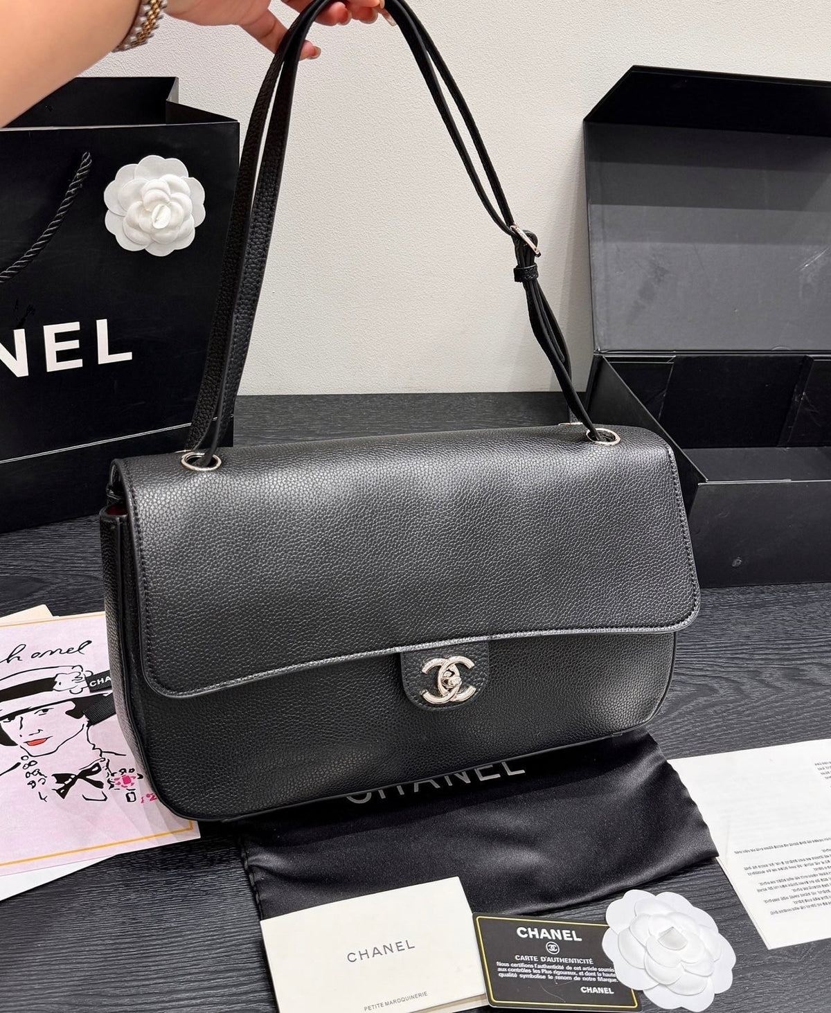 Serenityll 2001123 Chanel Bag — view 1