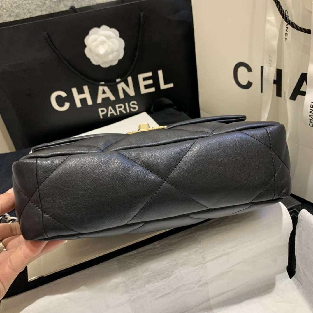 Chanel 19 Small Flap Bag Black — view 5