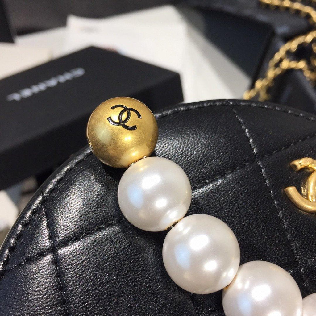 Chanel Pearl Round Clutch with Chain - Black — view 7