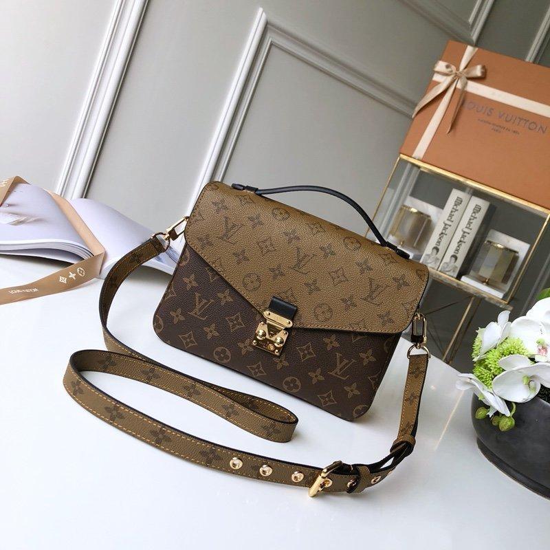 Louis Vuitton Pochette Métis — view 1