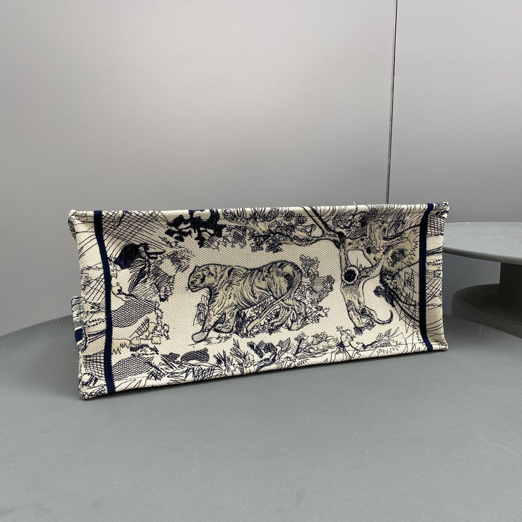 Dior Book Tote Large Blue Toile De Jouy Embroider — view 4