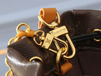 Louis Vuitton LV Classic No ̈¦ Handbag Tote Bag - Brown — view 5