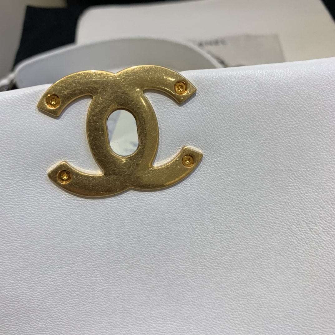 Chanel 19 Medium Flap Bag — view 9