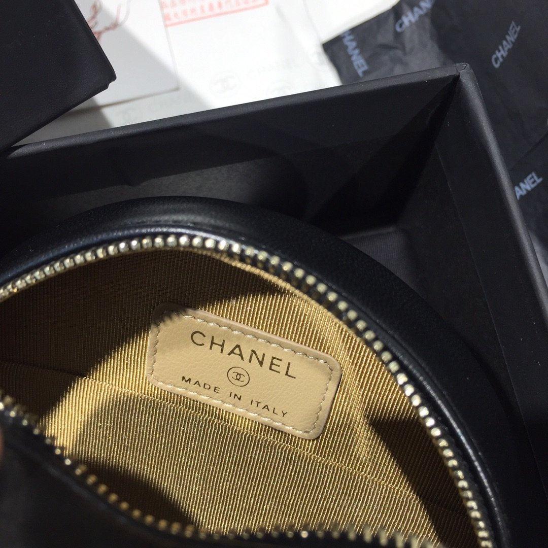 Chanel Pearl Round Clutch with Chain - Black — view 9