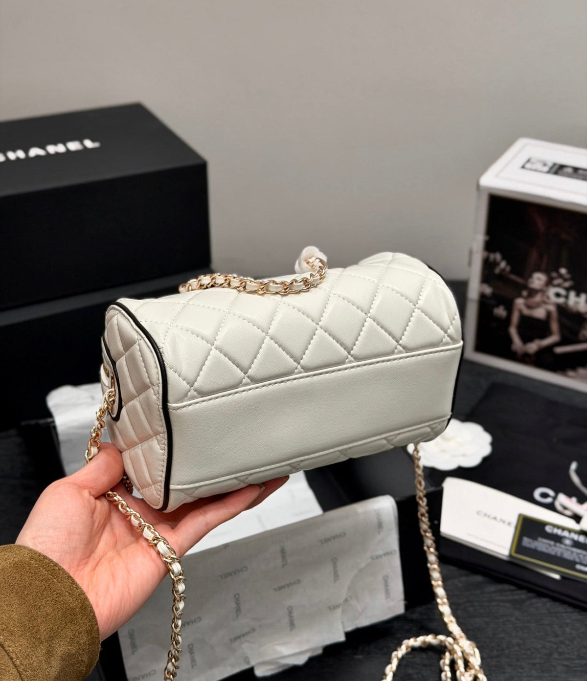 Serenityll 2001113 Chanel Bag 11.5*18.5*11c'M — view 4