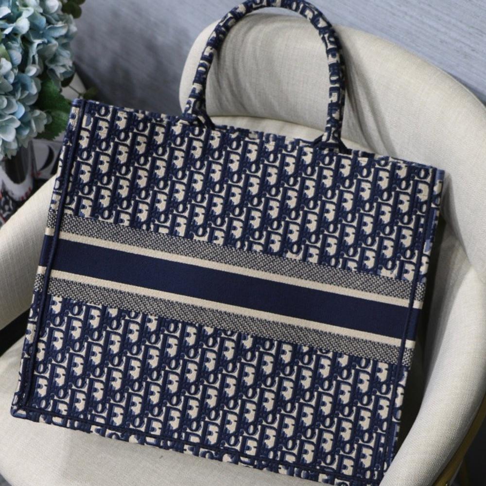 Dior Book Tote Navy Blue — view 4