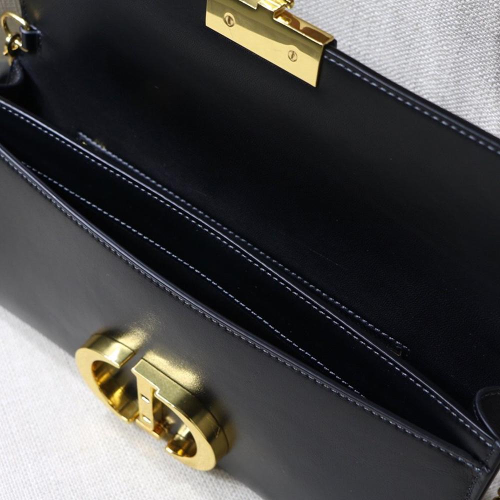 Dior 30 Montaigne Pouch — view 4