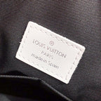 Louis Vuitton Tote Bag — view 9