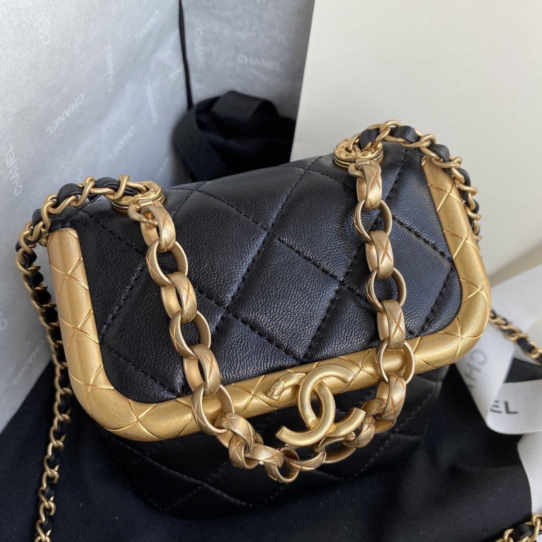 Chanel Small Kiss-Lock Bag - Black — view 3