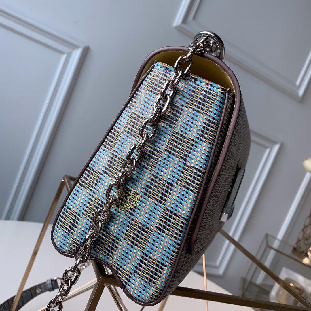 Louis Vuitton Twist MM Shoulder Bag — view 4