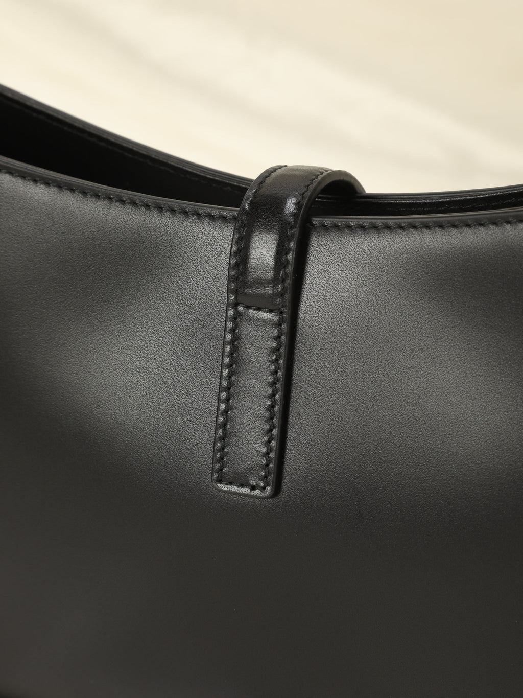 Saint Laurent Le 5 a 7 Hobo Bag in Patent Leather - Black - Women — view 3
