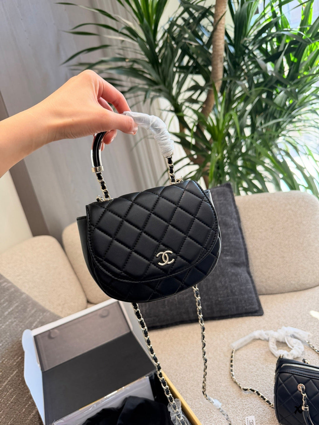 Serenityll 2001119 Chanel Bag — view 1