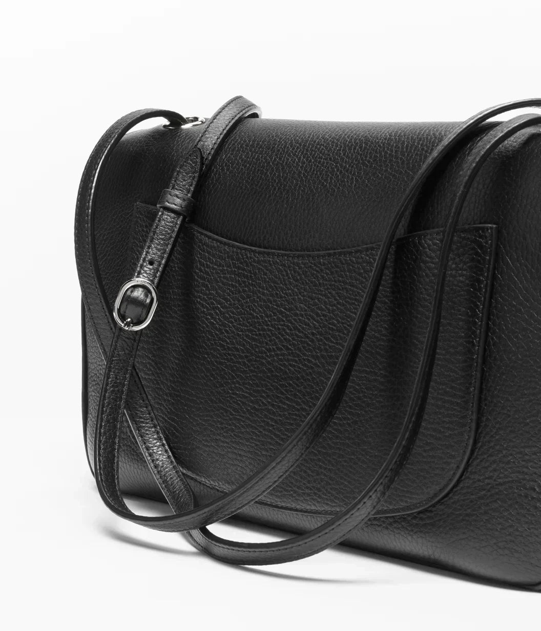 Chanel Maxi Flapbag — view 2