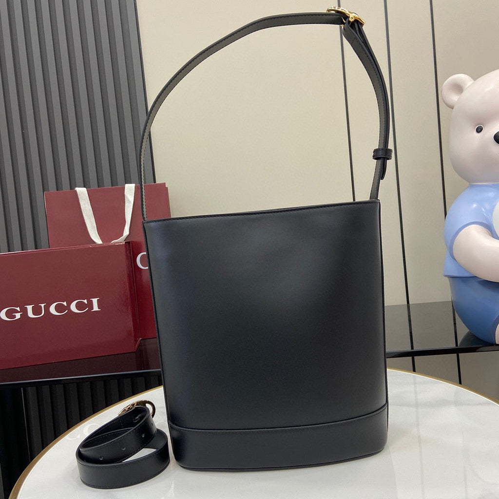 Gucci Small Horsebit Embellished Leather Bucket Bag - Black — view 13
