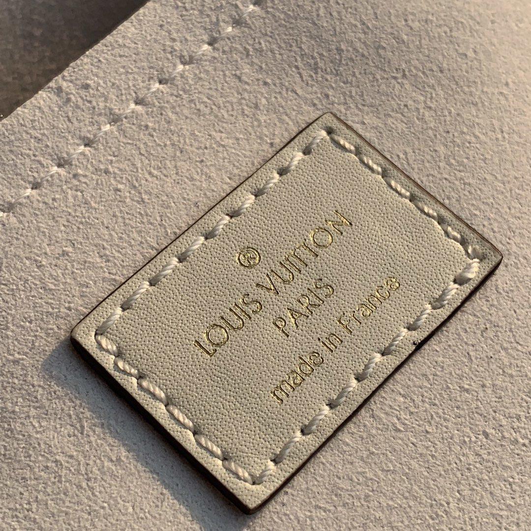 Louis Vuitton Locky BB Bag — view 9