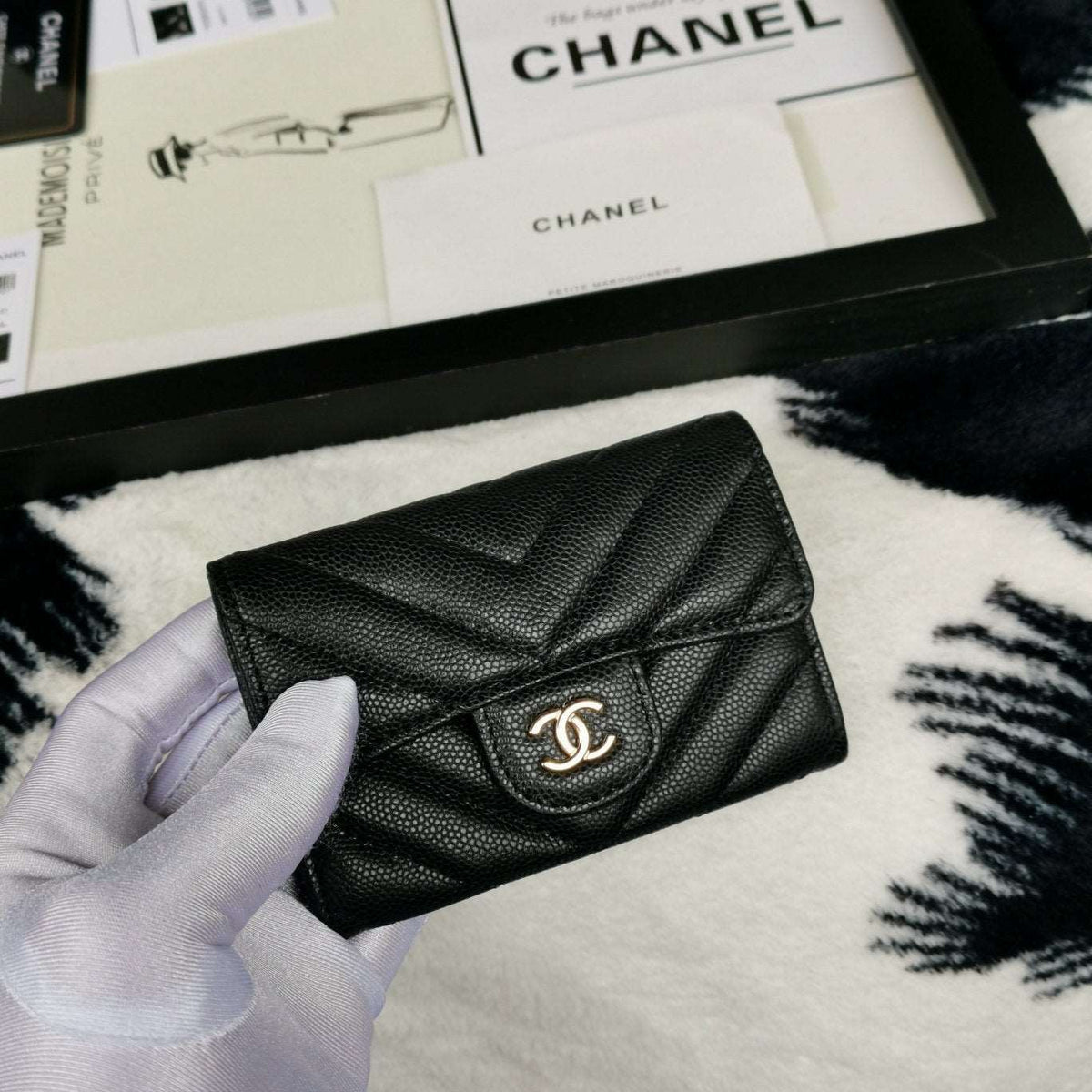 Chanel Classic Small Wallet — view 3