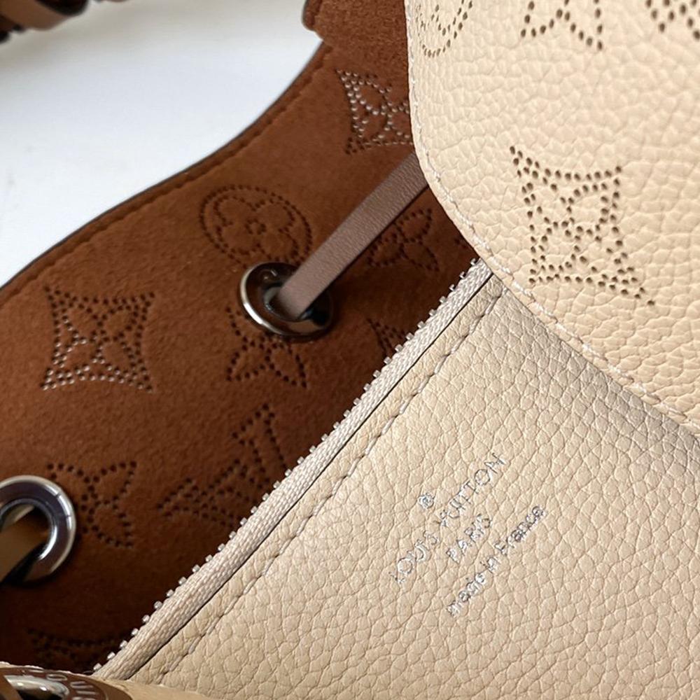 Louis Vuitton Néonoé BB Bucket Bag - Cosmic Latte — view 9