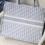 Dior Book Tote — view 4
