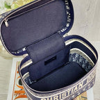 DiorTravel Vanity Case — view 9