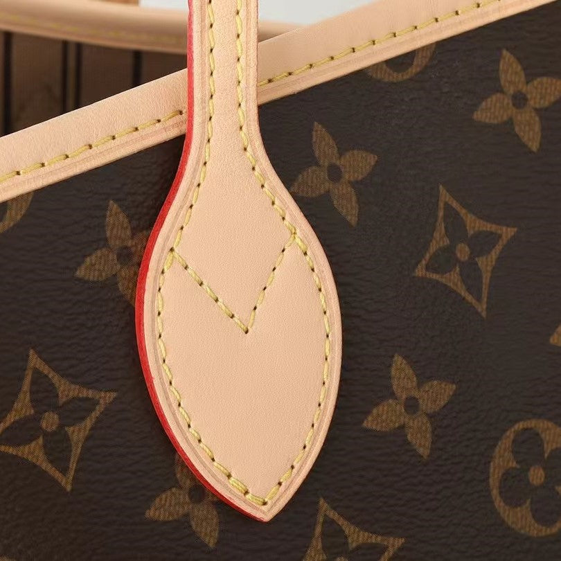 LV Neverfull GM Classic Bag — view 5