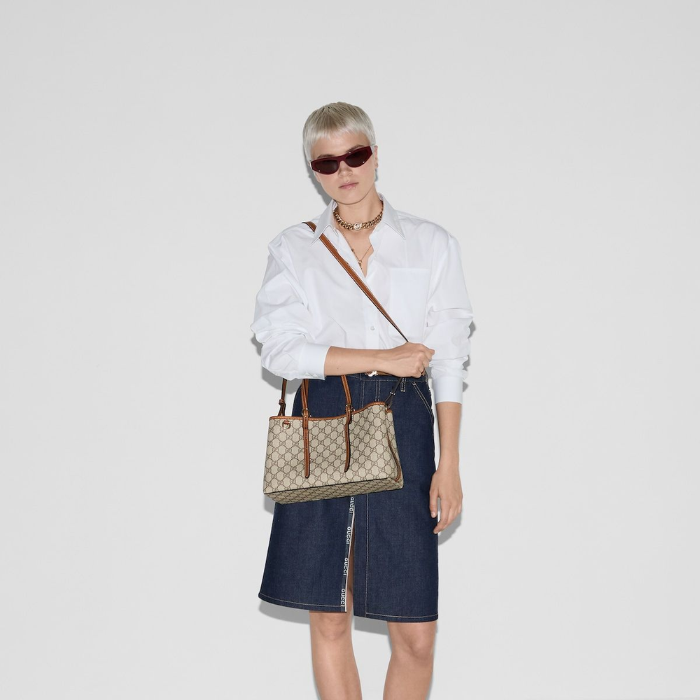 Gucci GG Emblem Medium Tote Bag — view 8