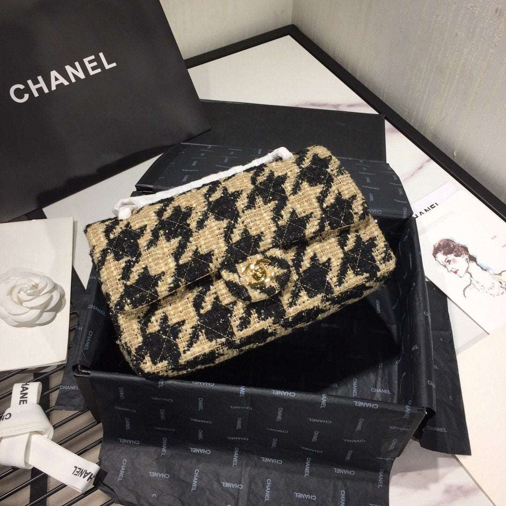 Chanel 19 Tweed Flap Bag Black and Beige — view 1