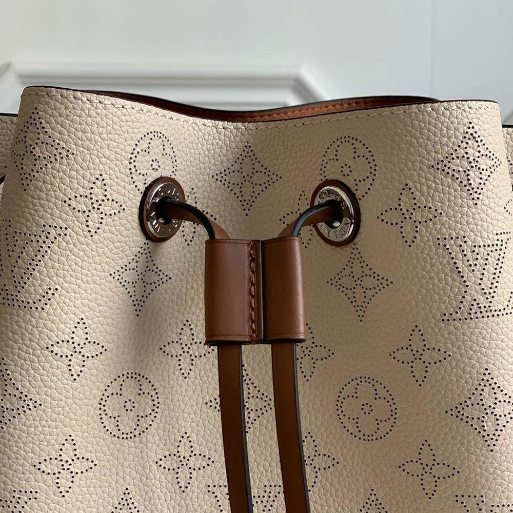 LV Muria Bucket Bag — view 4