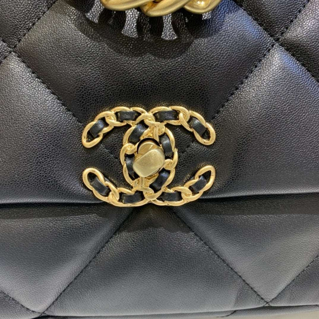 Chanel 19 Small Flap Bag Black — view 8