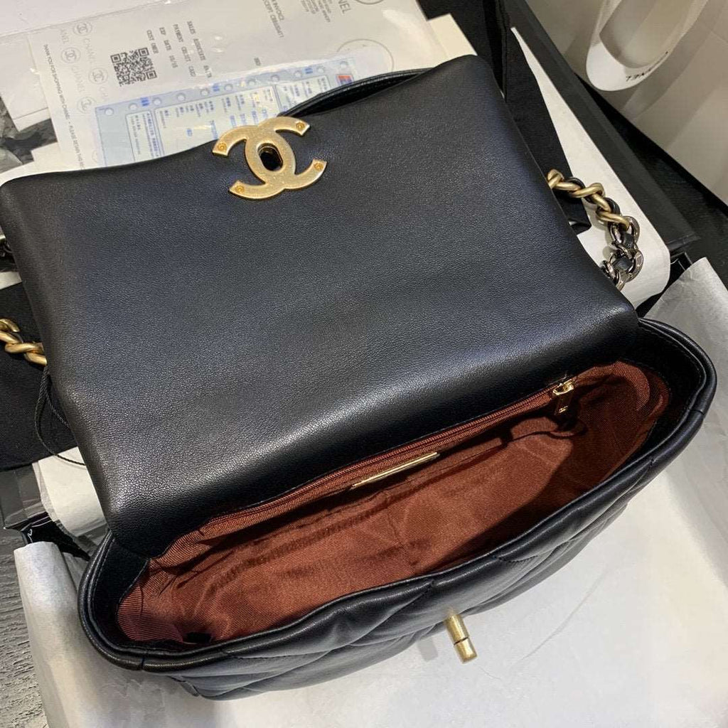 Chanel 19 Small Flap Bag Black — view 6