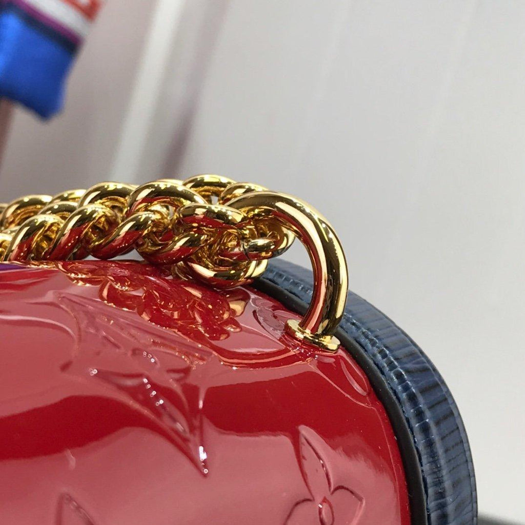 LV Wynwood Handbag — view 6