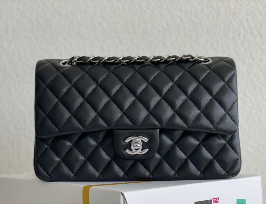 Chanel Timeless Classic Flap Bag Lambskin - Black — view 1