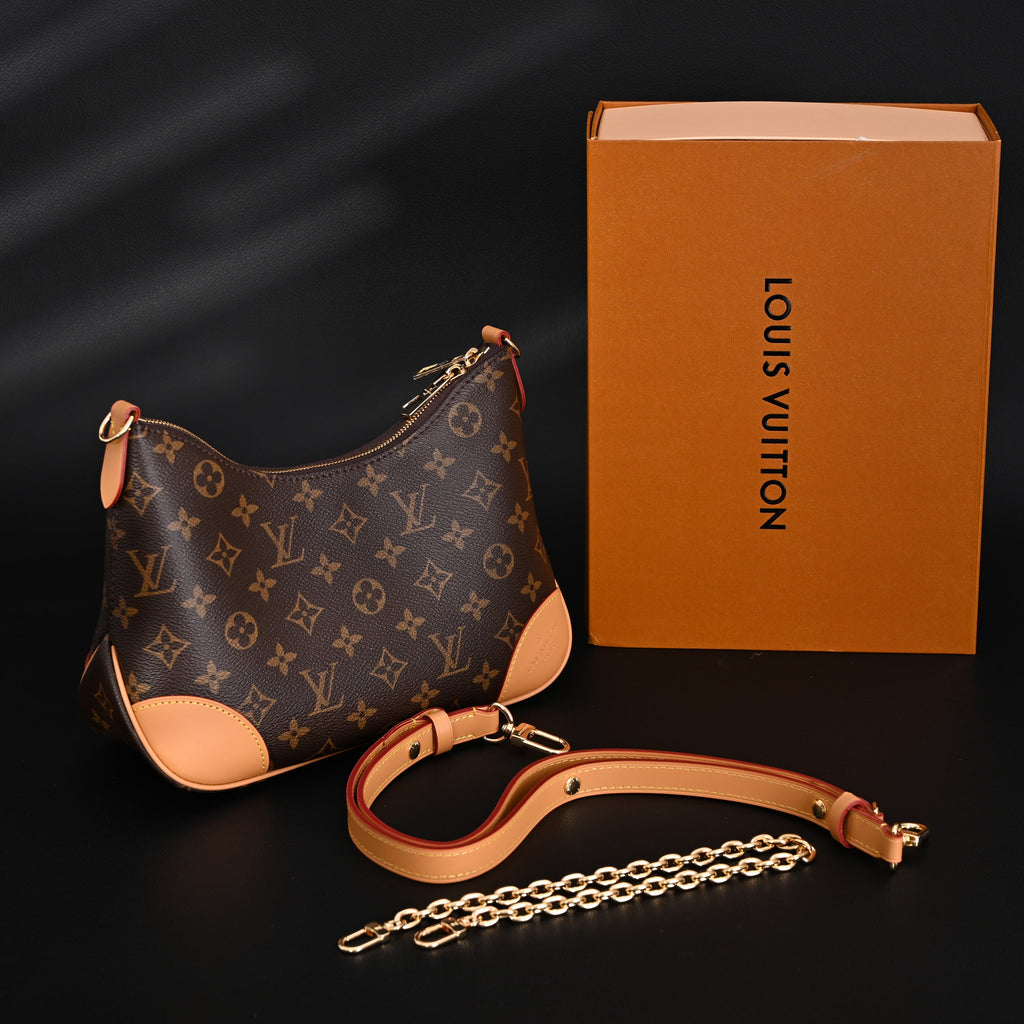 Louis Vuitton Monogram Canvas Shoulder Bag — view 1