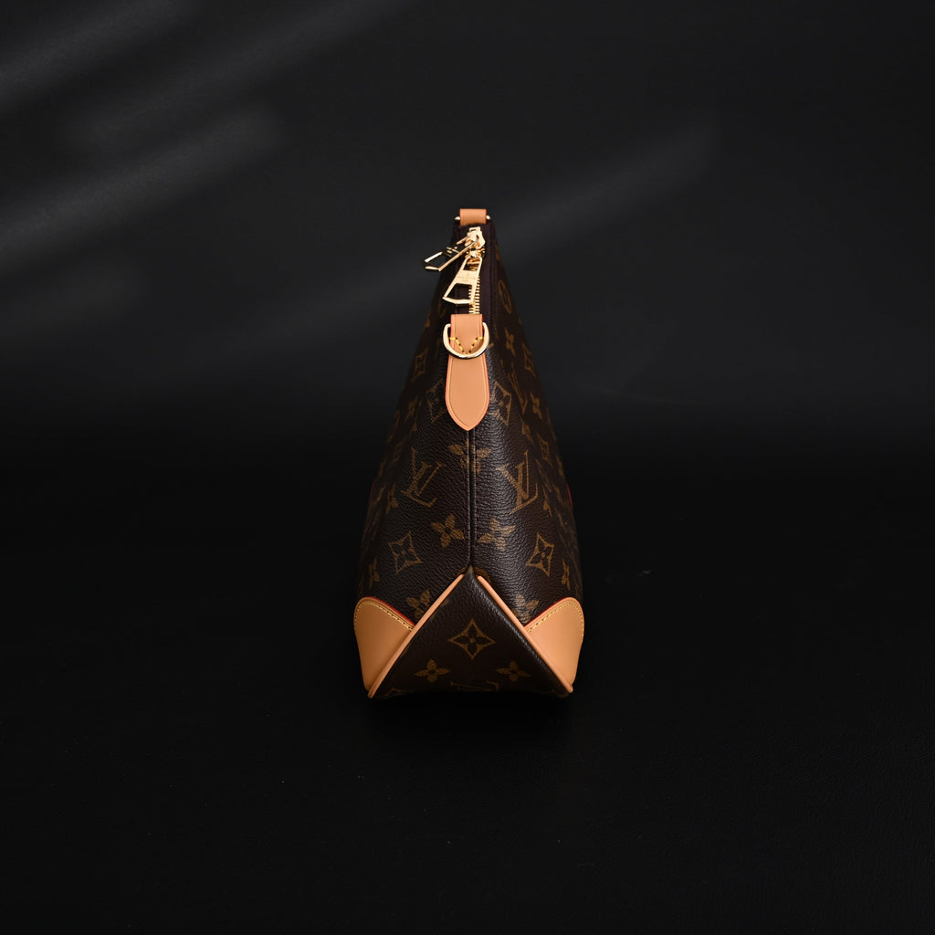 Louis Vuitton Monogram Canvas Shoulder Bag — view 4
