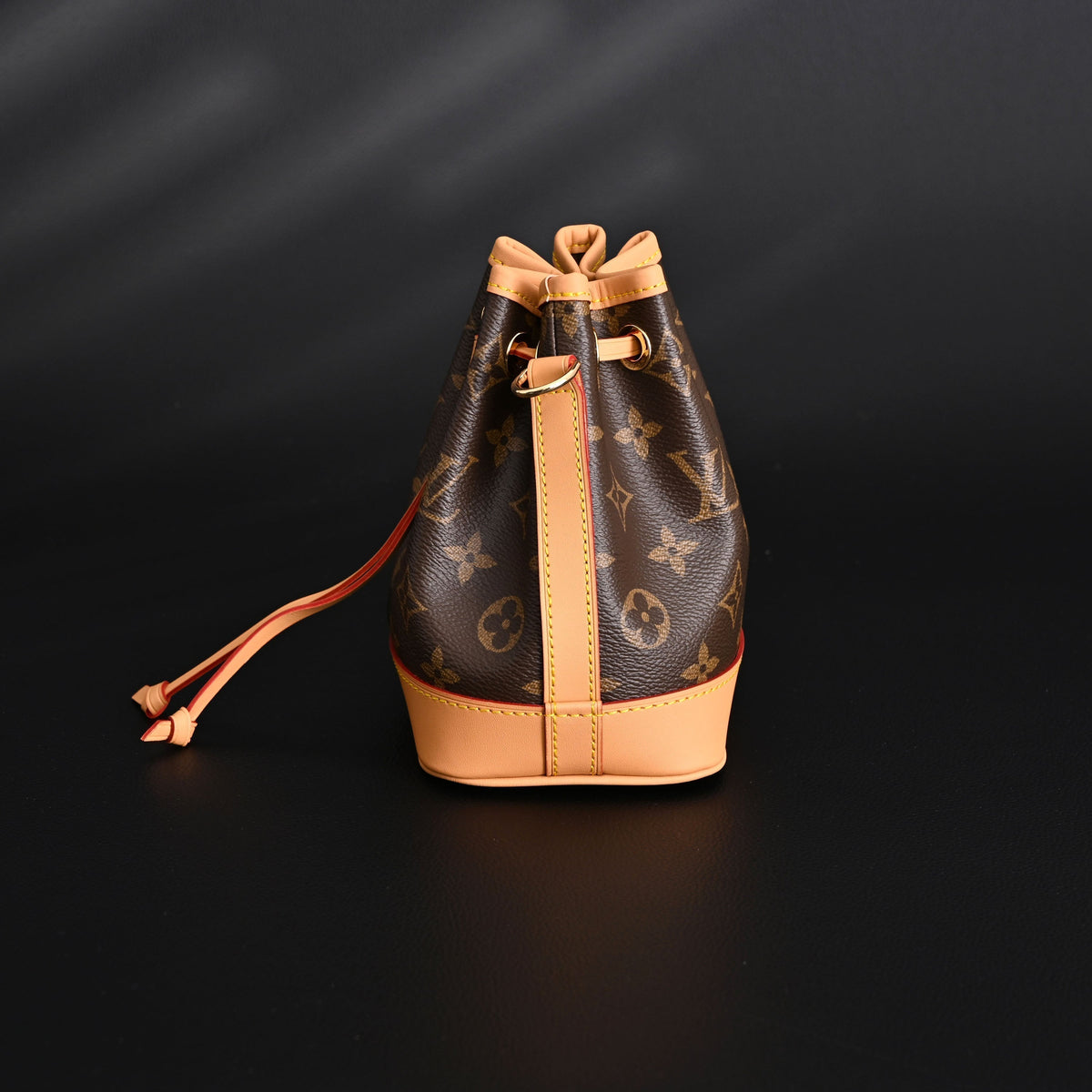 Louis Vuitton Noé Bucket Bag – Monogram Canvas with Natural Leather Trim — view 5