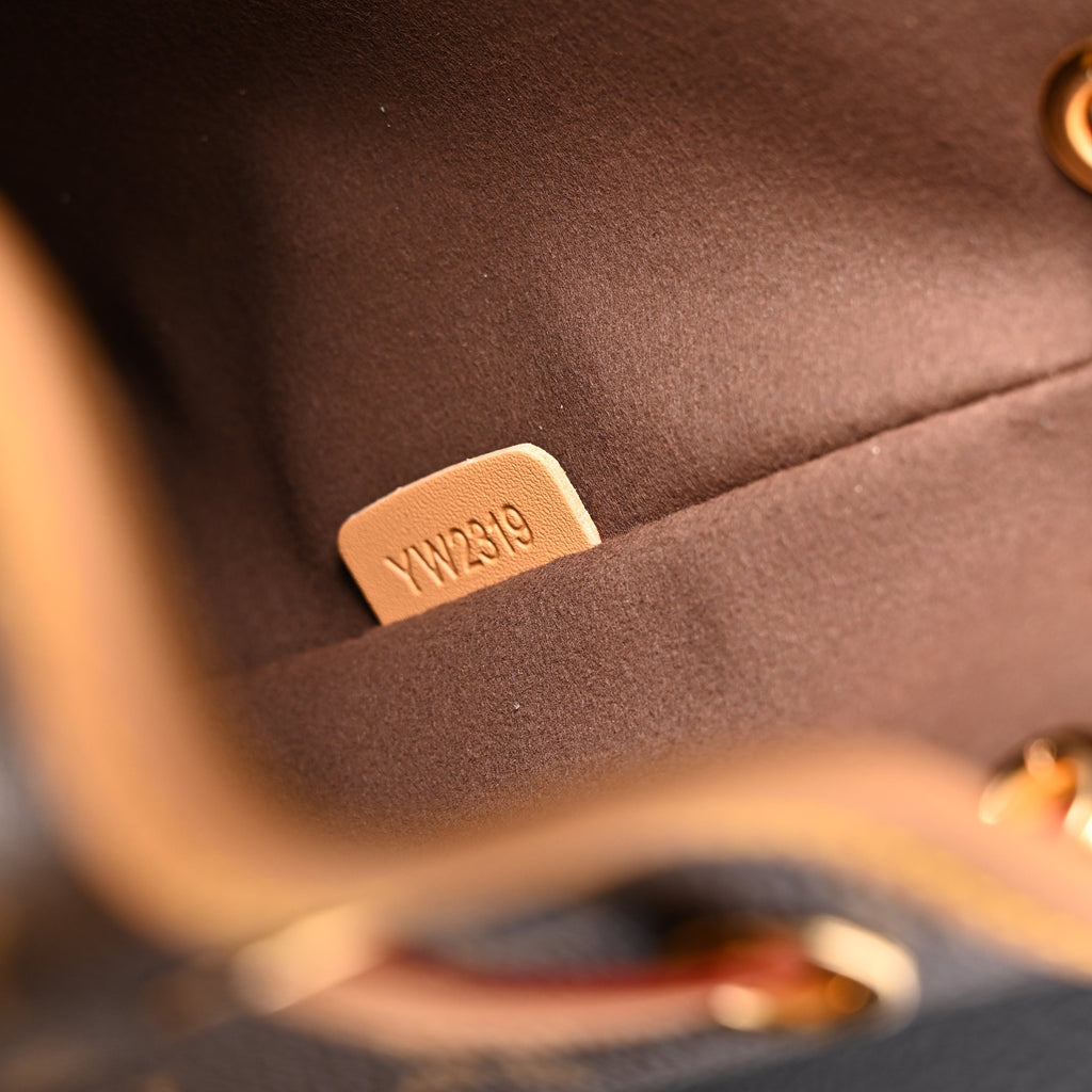 Louis Vuitton Noé Bucket Bag – Monogram Canvas with Natural Leather Trim — view 16