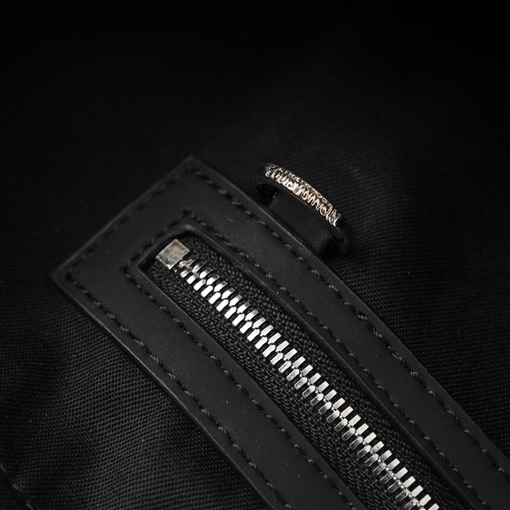 Louis Vuitton Keepall Bandoulière 50 Monogram Eclipse Travel Bag — view 14