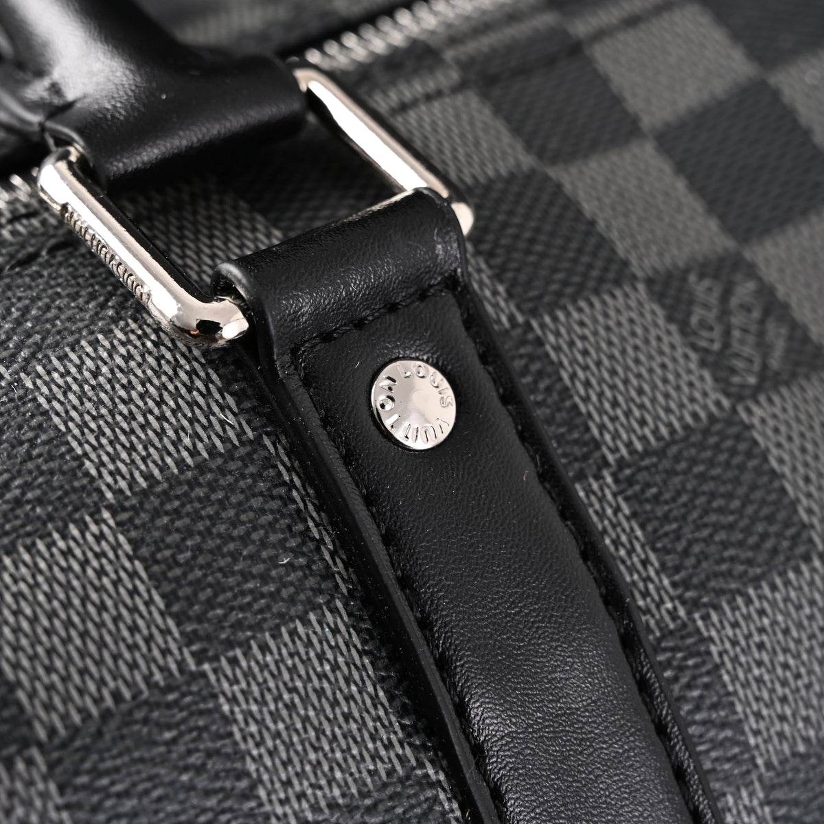Louis Vuitton Keepall Bandoulière 45 Damier Graphite Canvas Travel Bag — view 17