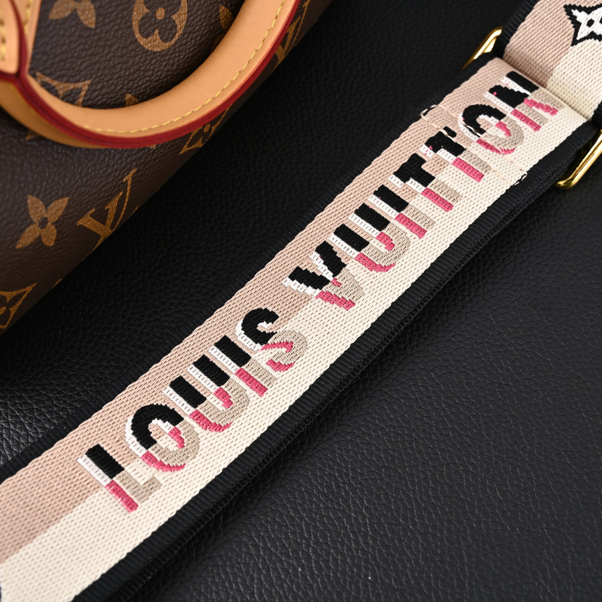 Louis Vuitton Speedy Bandoulière 25 Monogram Canvas Handbag — view 3