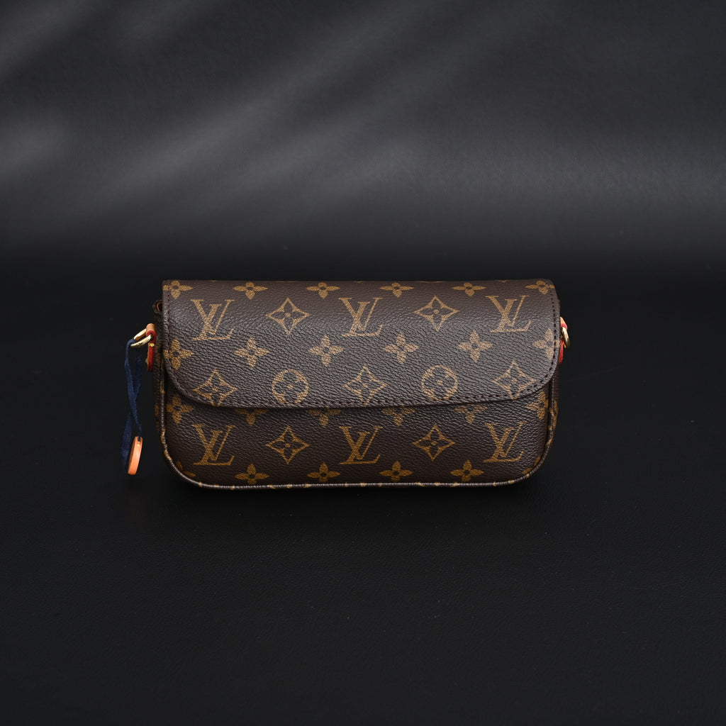 Louis Vuitton Félicie Pochette Monogram Canvas Chain Wallet — view 9