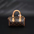 Louis Vuitton Speedy 25 Monogram Canvas Handbag — view 8