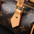 Louis Vuitton Speedy 25 Monogram Canvas Handbag — view 3