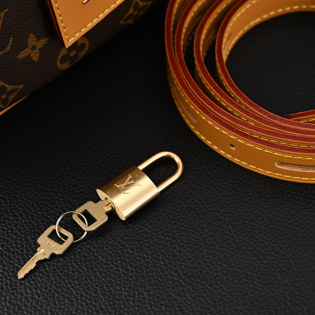 Louis Vuitton Boîte Chapeau Souple MM – Monogram Canvas Crossbody Bag — view 21