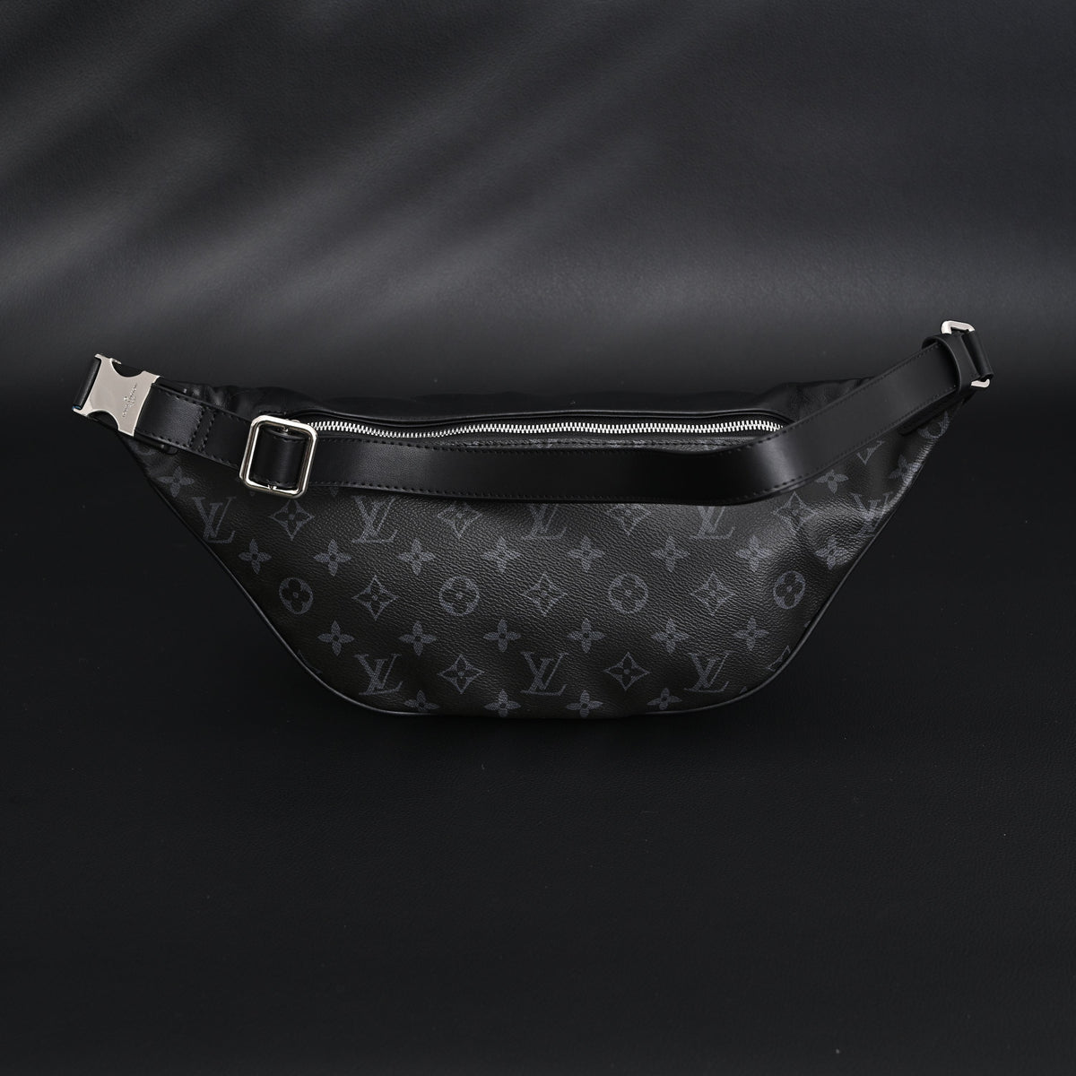 Louis Vuitton Discovery Bumbag – Monogram Eclipse — view 9