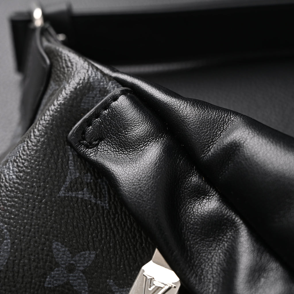 Louis Vuitton Discovery Bumbag – Monogram Eclipse — view 17