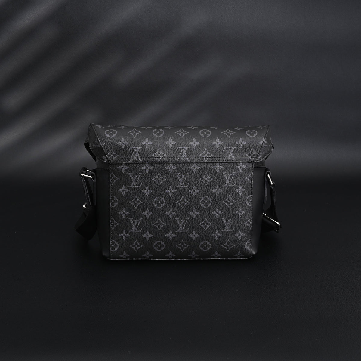 Louis Vuitton Messenger Bag – Monogram Eclipse Canvas — view 13
