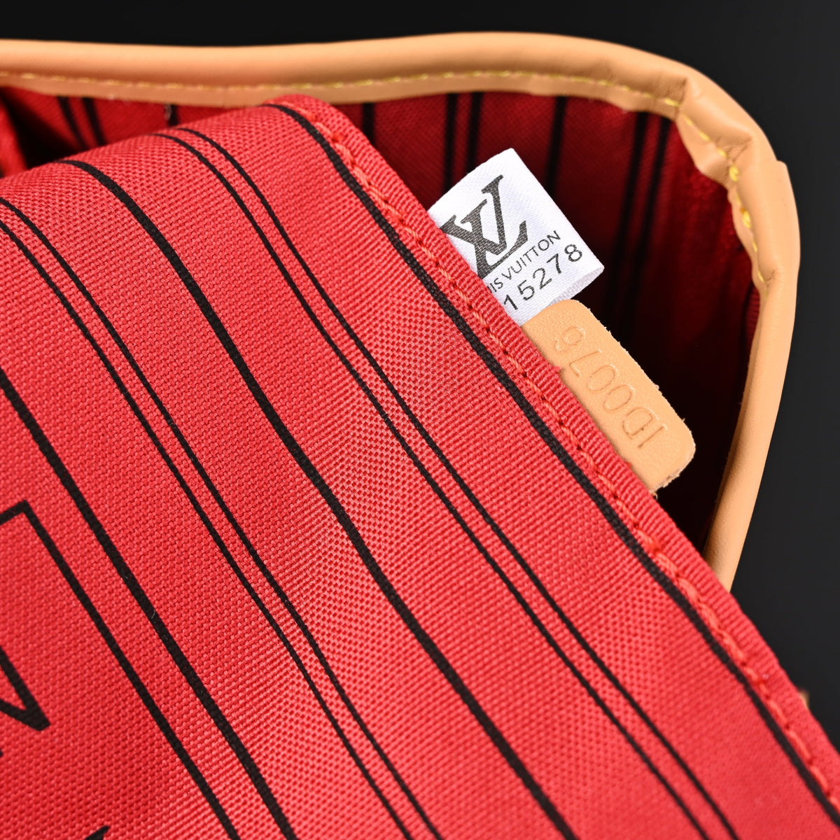 Louis Vuitton Neverfull MM Tote Bag – Monogram Canvas with Red Interior — view 9