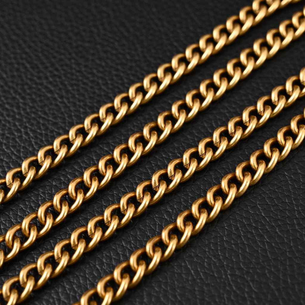 Gucci GG Marmont Matelassé Mini Shoulder Bag – Black Leather with Gold Chain — view 6