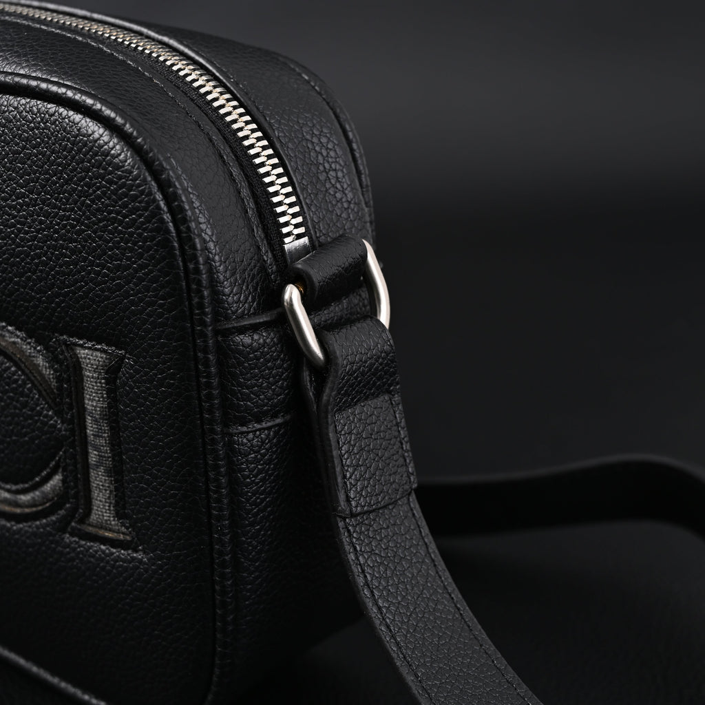 Gucci Black Leather Embossed Logo Belt Bag — view 9