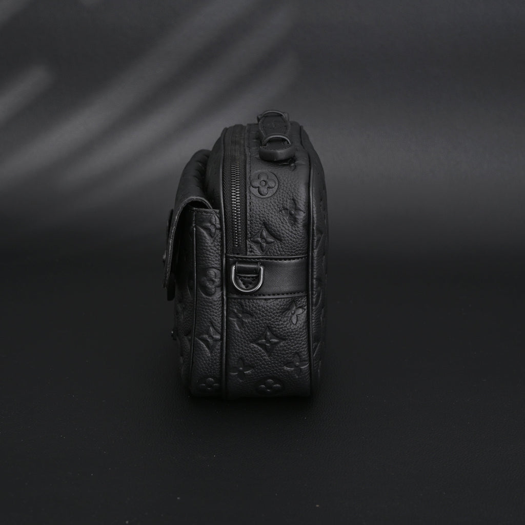 Louis Vuitton Capucines BB Top Handle Bag – Black Taurillon Leather - Classic Black — view 4